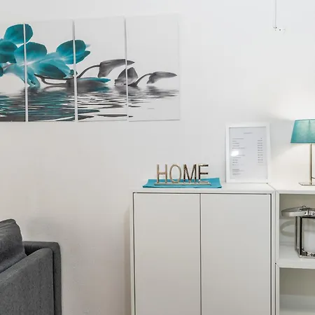 #109 Zelio House By Holidays *