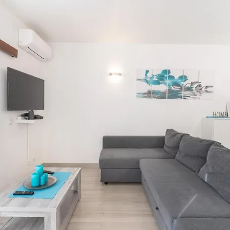 #109 Zelio House By Holidays
